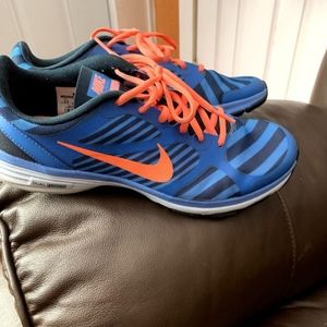 Nike size 9.5 women's